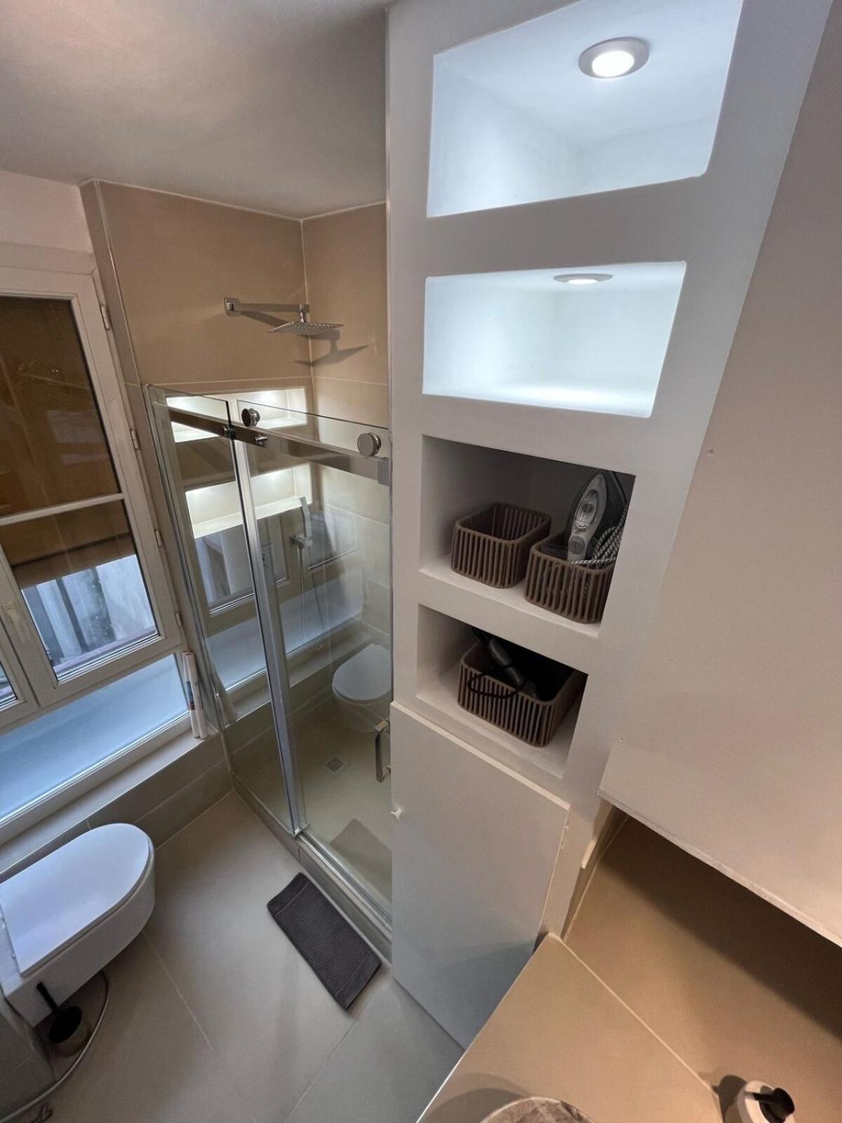 Appartamento Flat In Heart Of Parigi